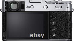 Appareil photo numérique compact Fujifilm X100V argent avec objectif à focale fixe de 26,1 MP ouvert