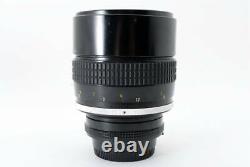 Nikon Ai Nikkor 135mm F / 2 Mf Telephoto Lens F Montage Main Focus One Focus