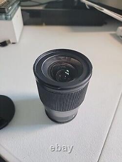 Objectif contemporain SIGMA 16mm F/1.4 DC DN pour monture Sony E