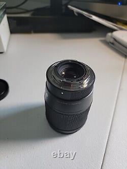 Objectif contemporain SIGMA 16mm F/1.4 DC DN pour monture Sony E