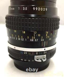 Objectif grand-angle à focale fixe Nikon 55mm F3.5