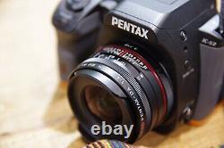Objectif grand angle unique PENTAX Super-Wide-Angle HD DA 15mm F4 ED AL Limited noir - Livraison gratuite