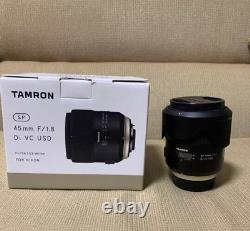 Objectif plein format à focale fixe TAMRON SP 45mm F1.8 Di VC en état proche du neuf pour Nikon